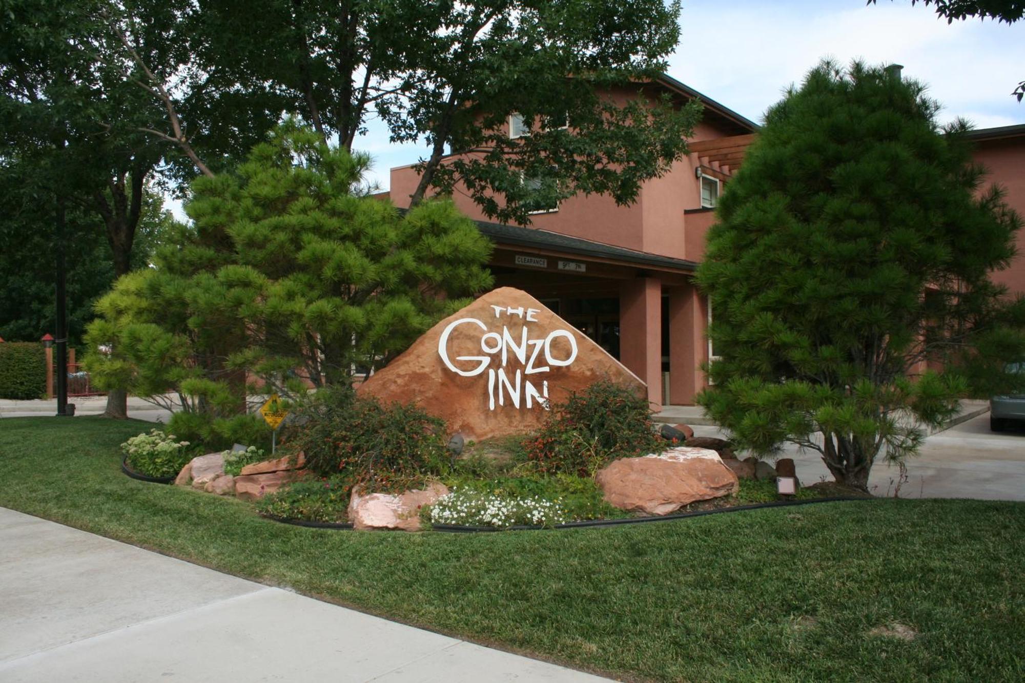 The Gonzo Inn Моуаб Екстериор снимка